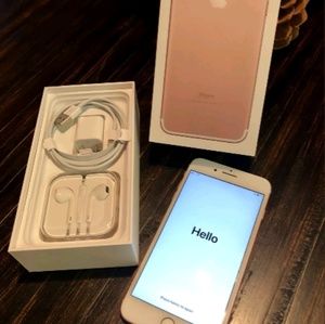 iphone 7 plus rose gold and macbook air i7